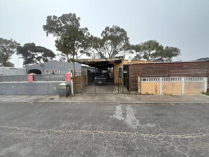 2 Bedroom House for Sale For Sale in Mitchells Plain - MR615233