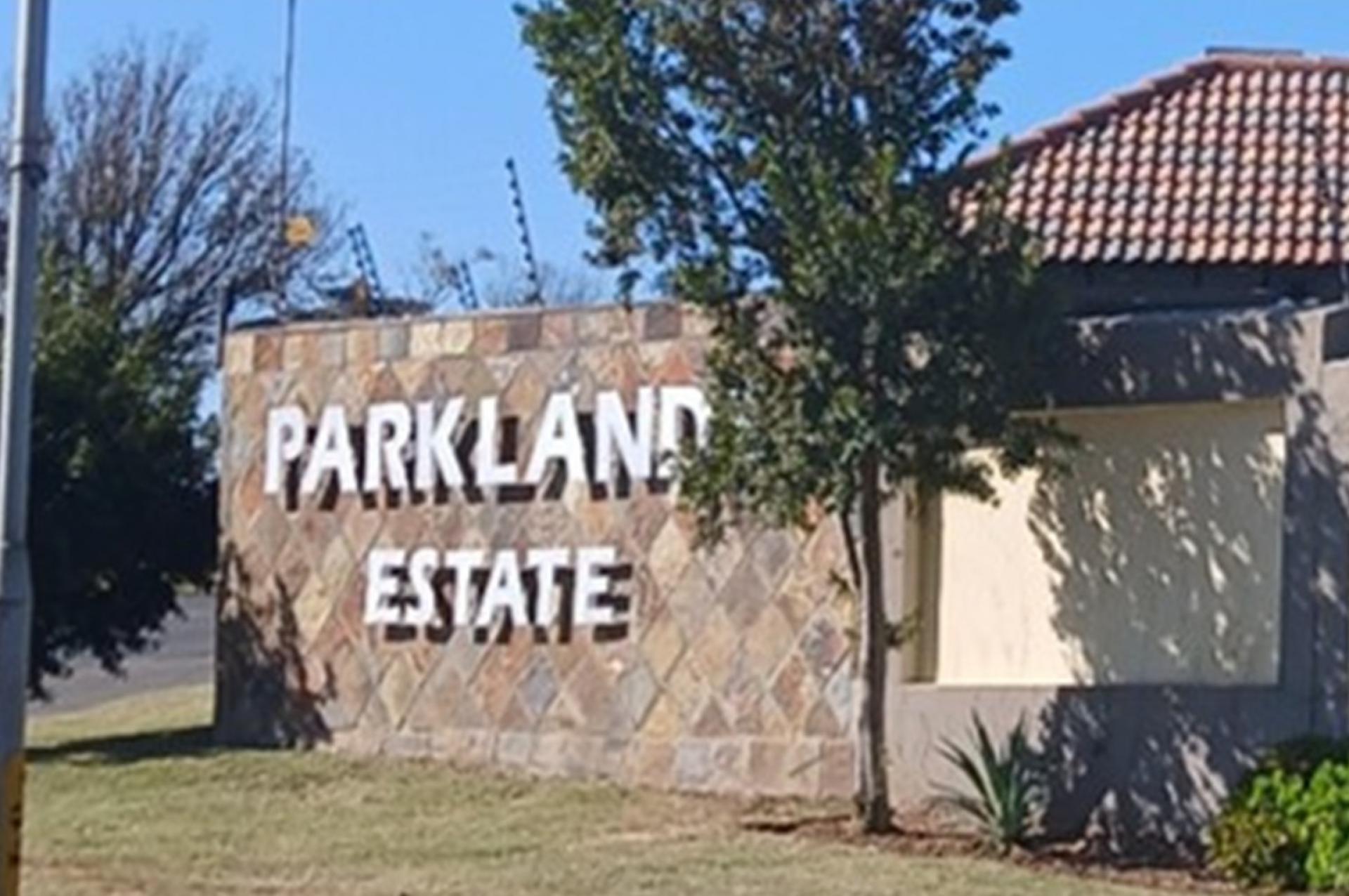 Front View of property in Parkrand