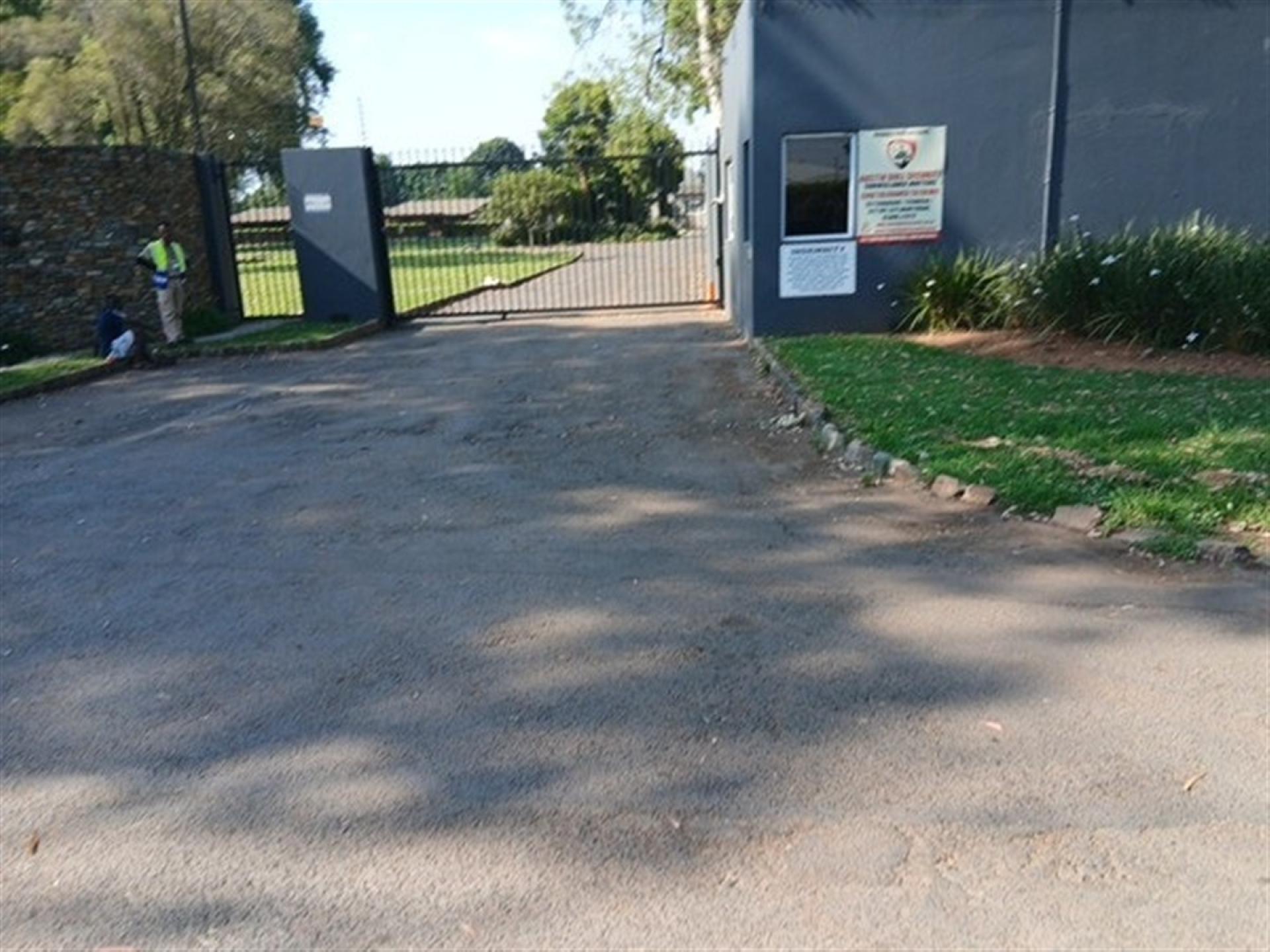 Front View of property in Comet