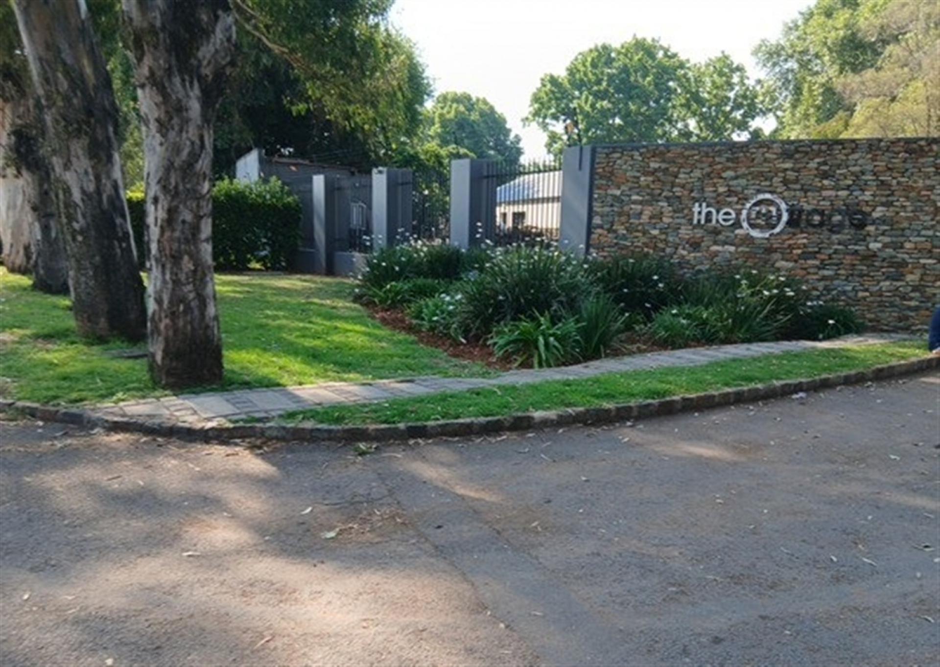Front View of property in Comet