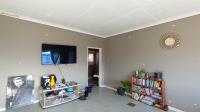Lounges - 24 square meters of property in Gezina