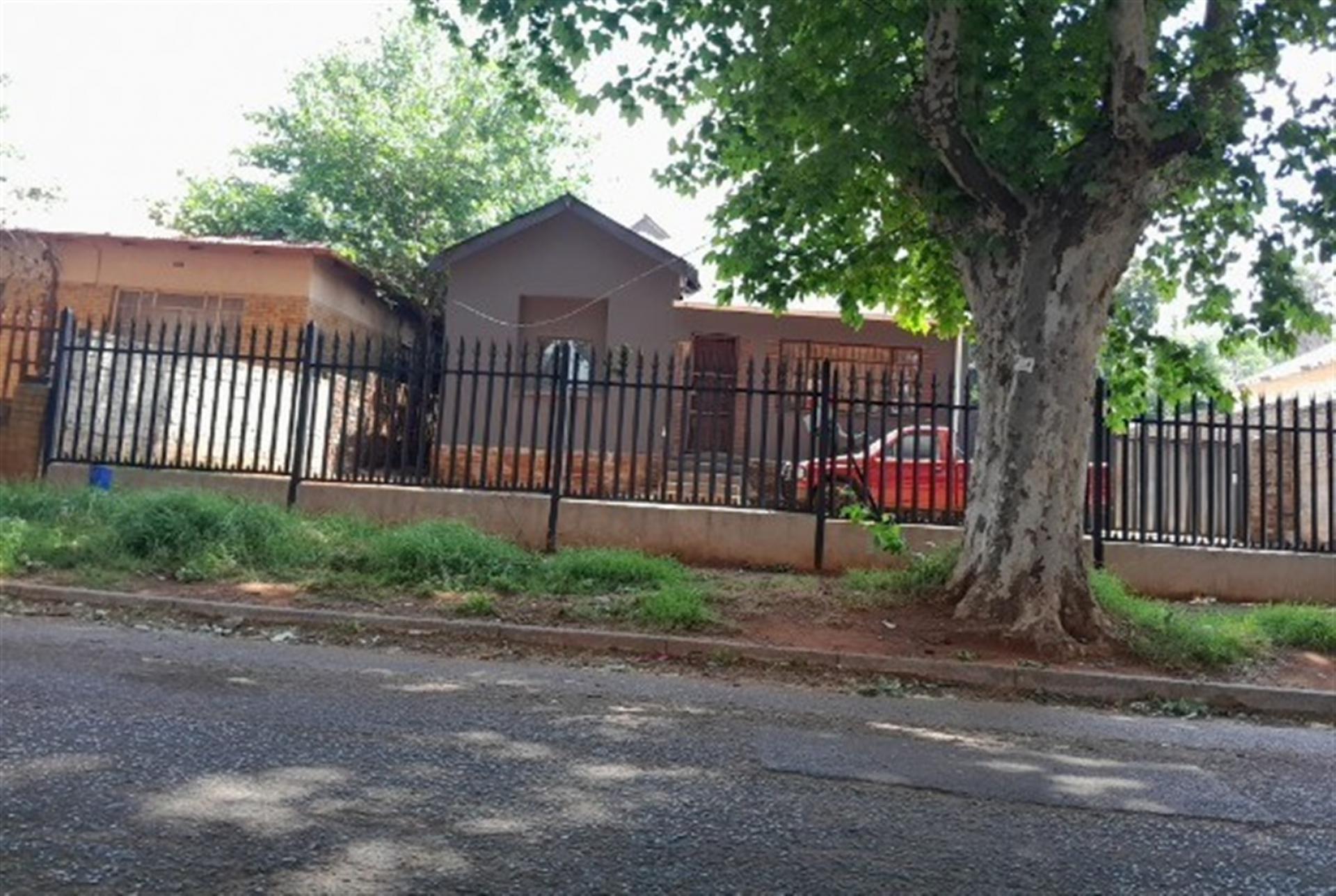 Front View of property in Malvern