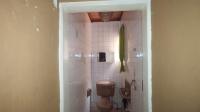 Bathroom 1 - 2 square meters of property in Brenthurst