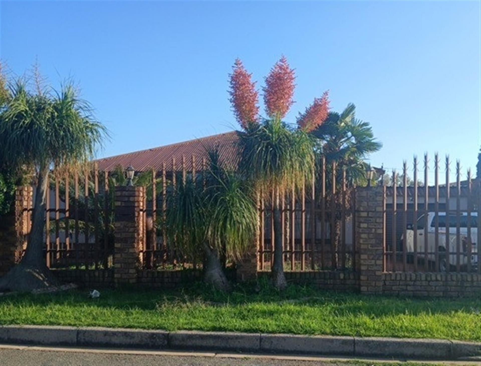 Front View of property in South Hills
