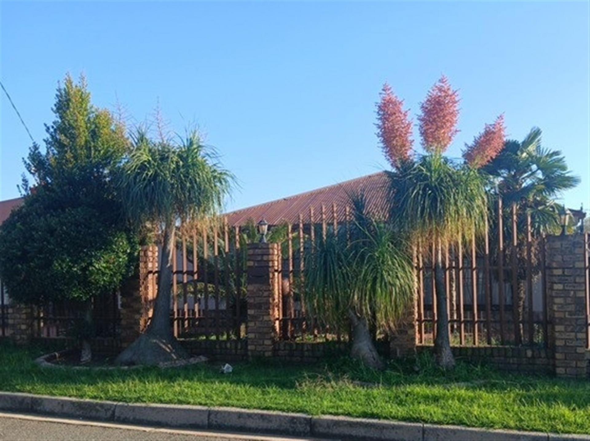 Front View of property in South Hills