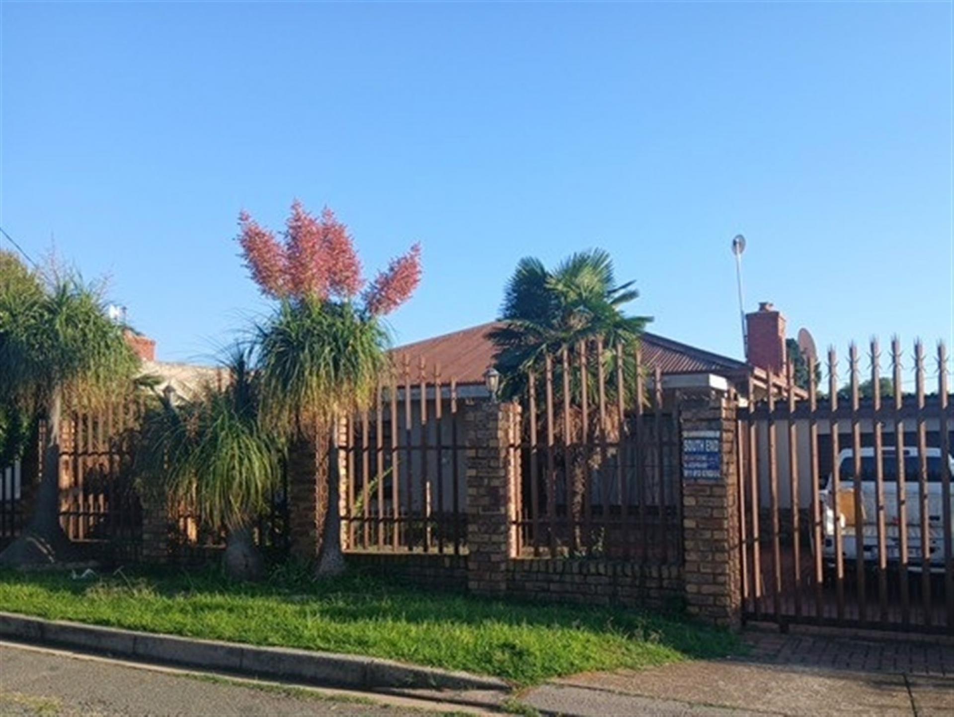 Front View of property in South Hills