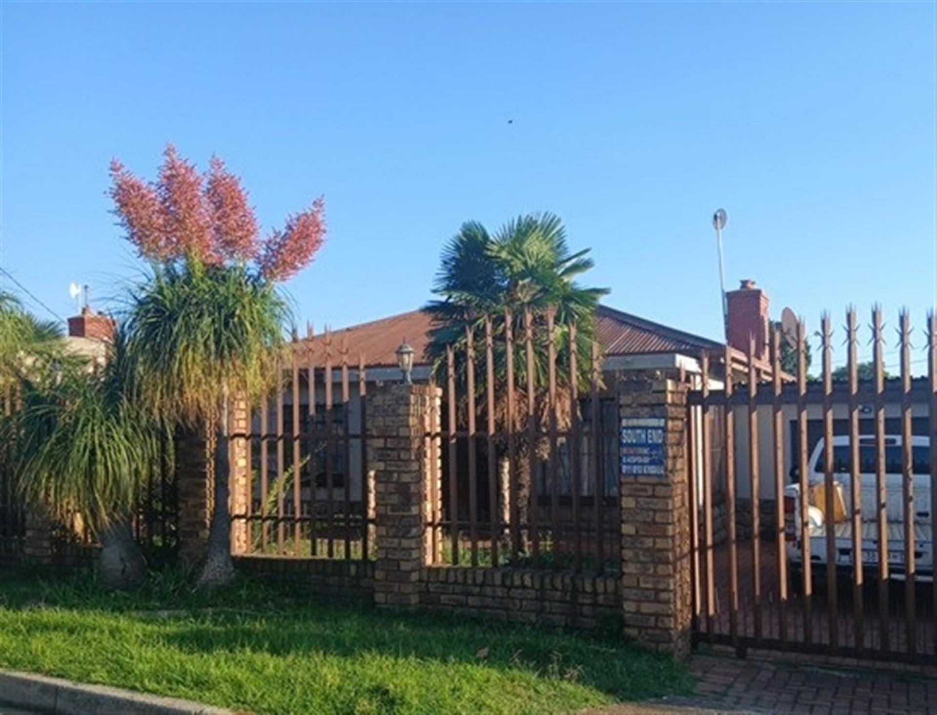 Front View of property in South Hills