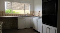 Kitchen - 10 square meters of property in Greenhills