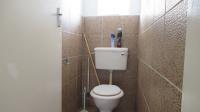 Bathroom 2 - 3 square meters of property in Greenhills