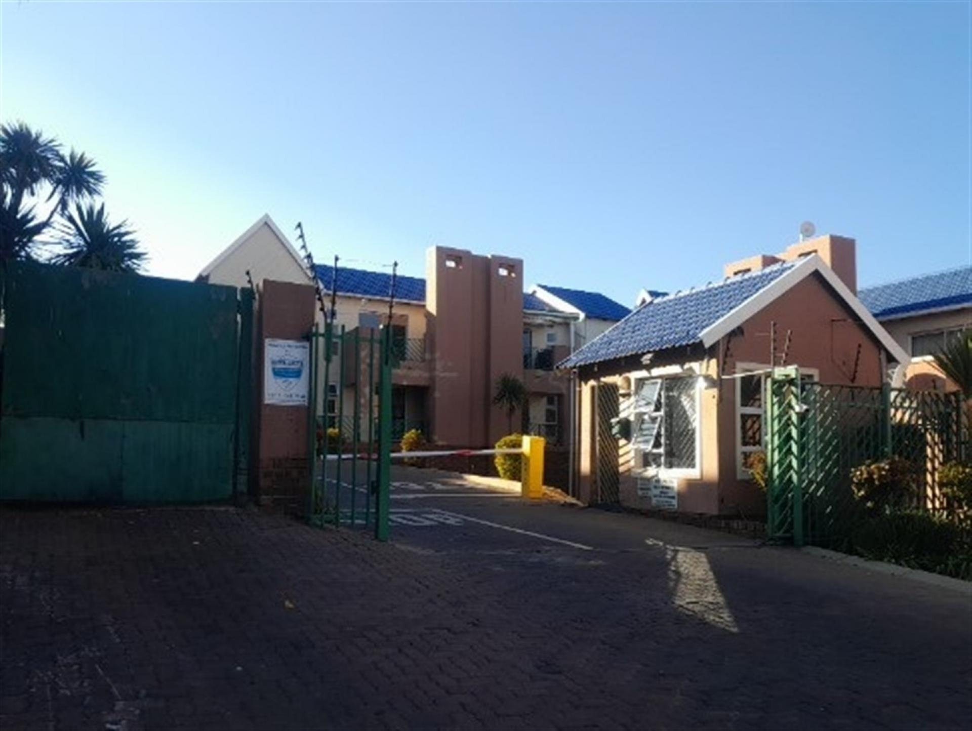 Front View of property in Winchester Hills