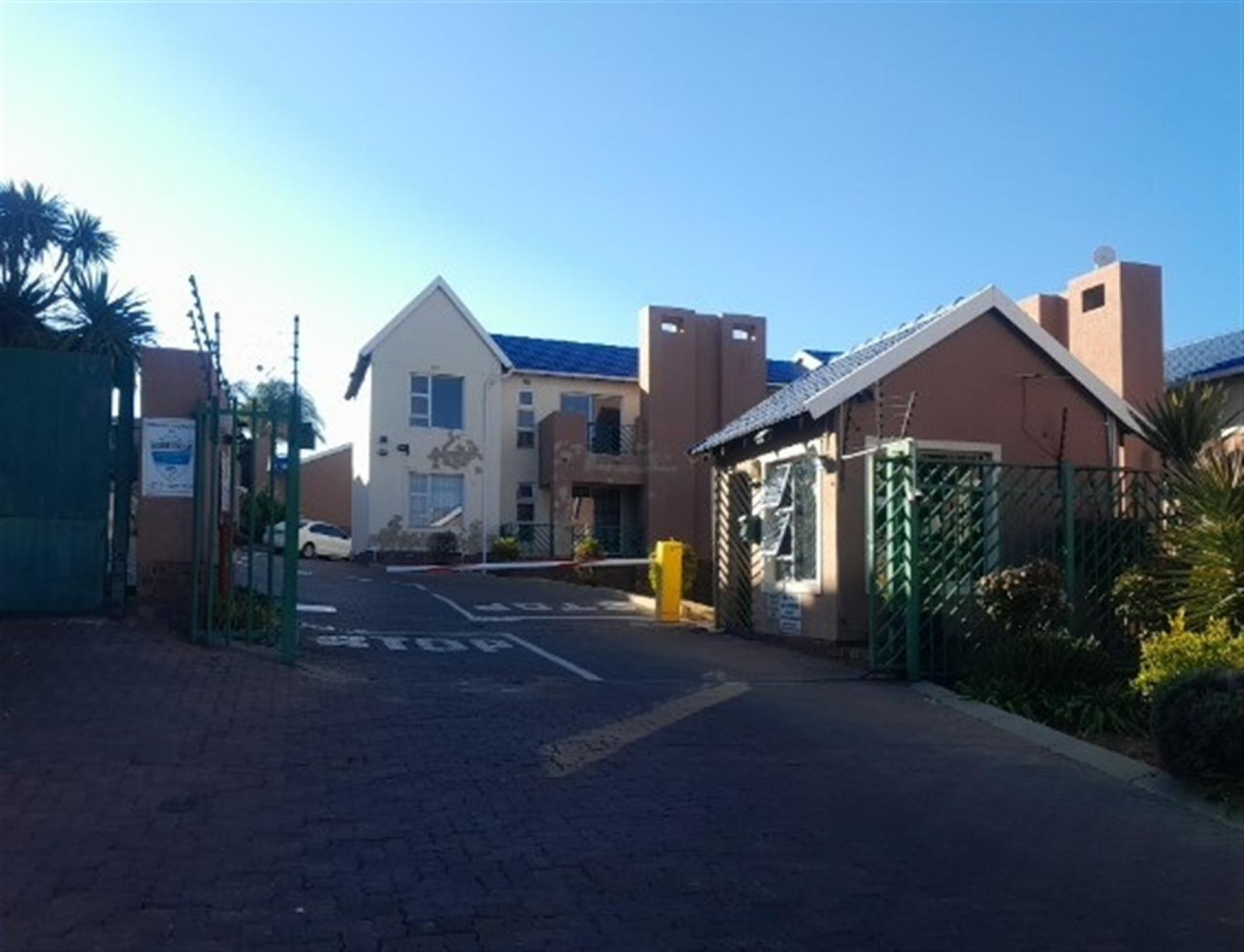 Front View of property in Winchester Hills