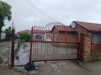 Front View of property in Boitekong