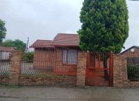 Front View of property in Boitekong