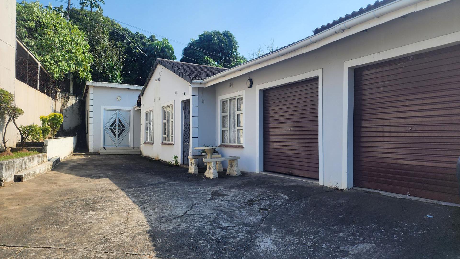 Front View of property in Highridge