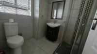 Bathroom 1 of property in Potchefstroom