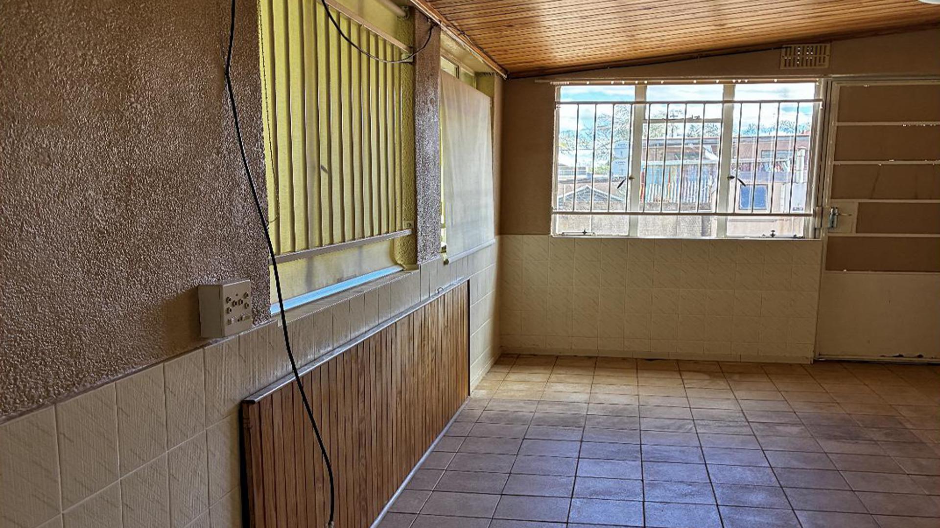 Spaces of property in Primrose