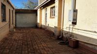Garage of property in Primrose