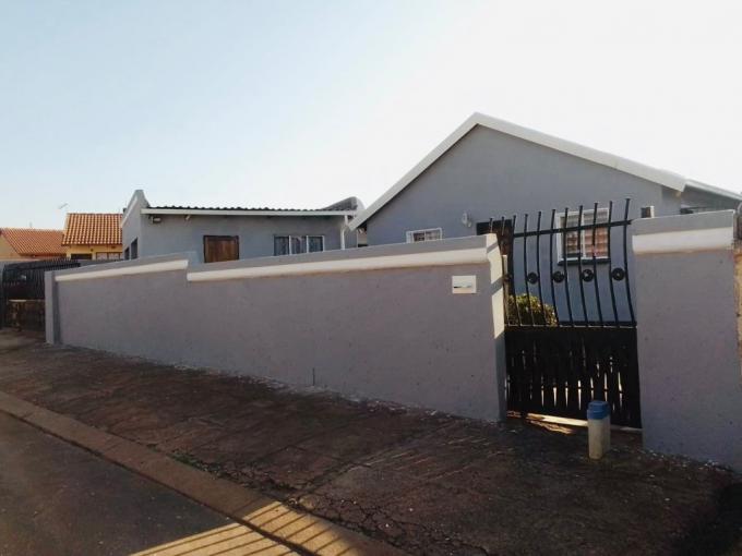 3 Bedroom House for Sale For Sale in Vosloorus - MR615890