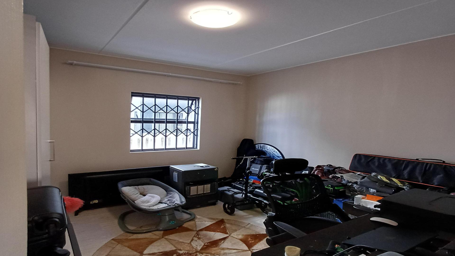 Bed Room 3 of property in Pomona