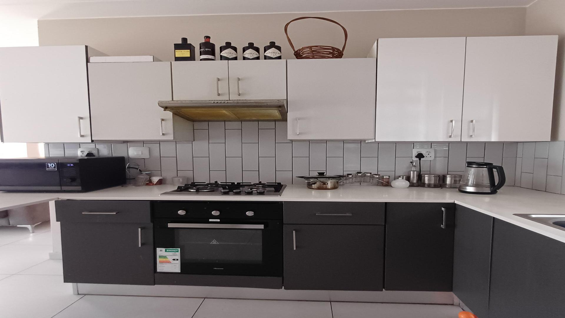 Kitchen of property in Pomona