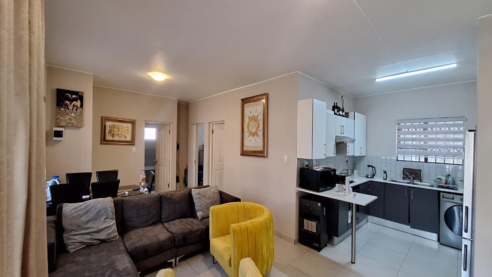 Lounges of property in Pomona