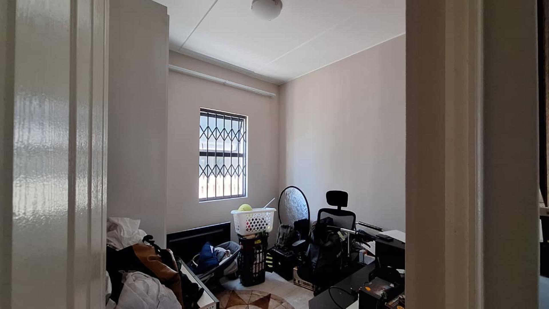 Bed Room 2 of property in Pomona