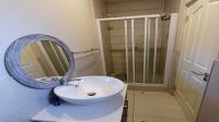 Bathroom 1 of property in Pomona