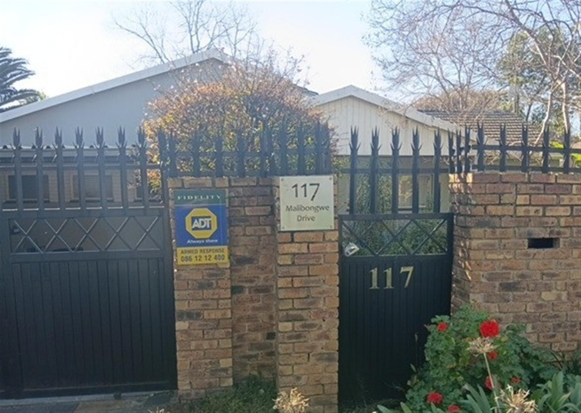Front View of property in Robindale