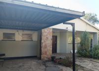 Front View of property in Robindale