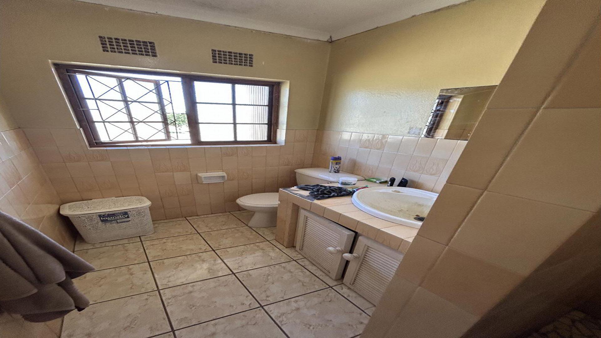 Main Bathroom of property in East London