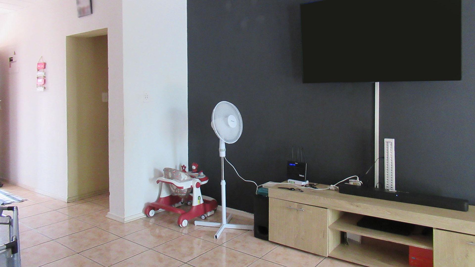 Lounges - 21 square meters of property in Florida