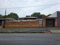 Front View of property in Bezuidenhout Valley
