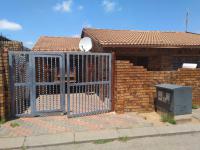 2 Bedroom 1 Bathroom House for Sale for sale in Meadowlands