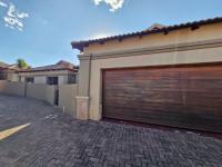 3 Bedroom 2 Bathroom Simplex for Sale for sale in Safarituine