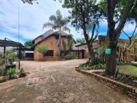 5 Bedroom 3 Bathroom House for Sale for sale in Waverley