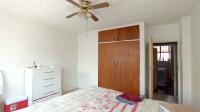 Main Bedroom - 18 square meters of property in Pretoria North