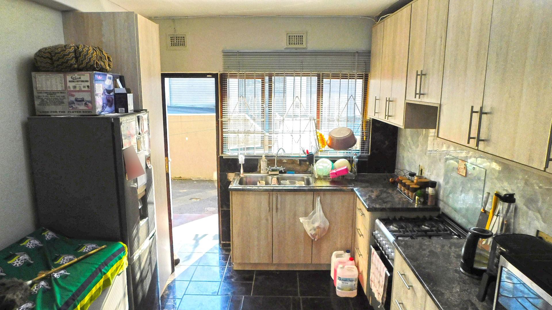 Kitchen - 12 square meters of property in Grosvenor