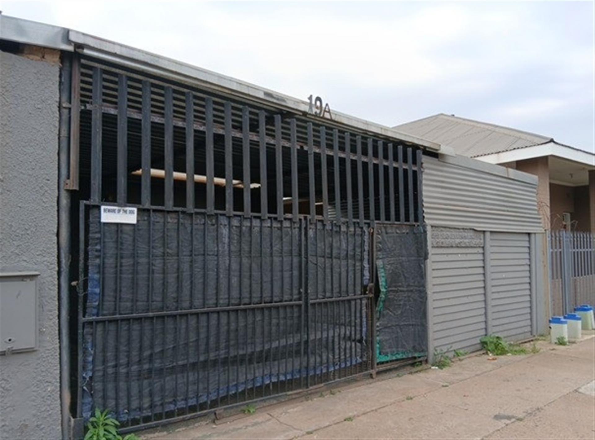Front View of property in Geduld