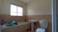 Bathroom 1 - 6 square meters of property in Aeroton