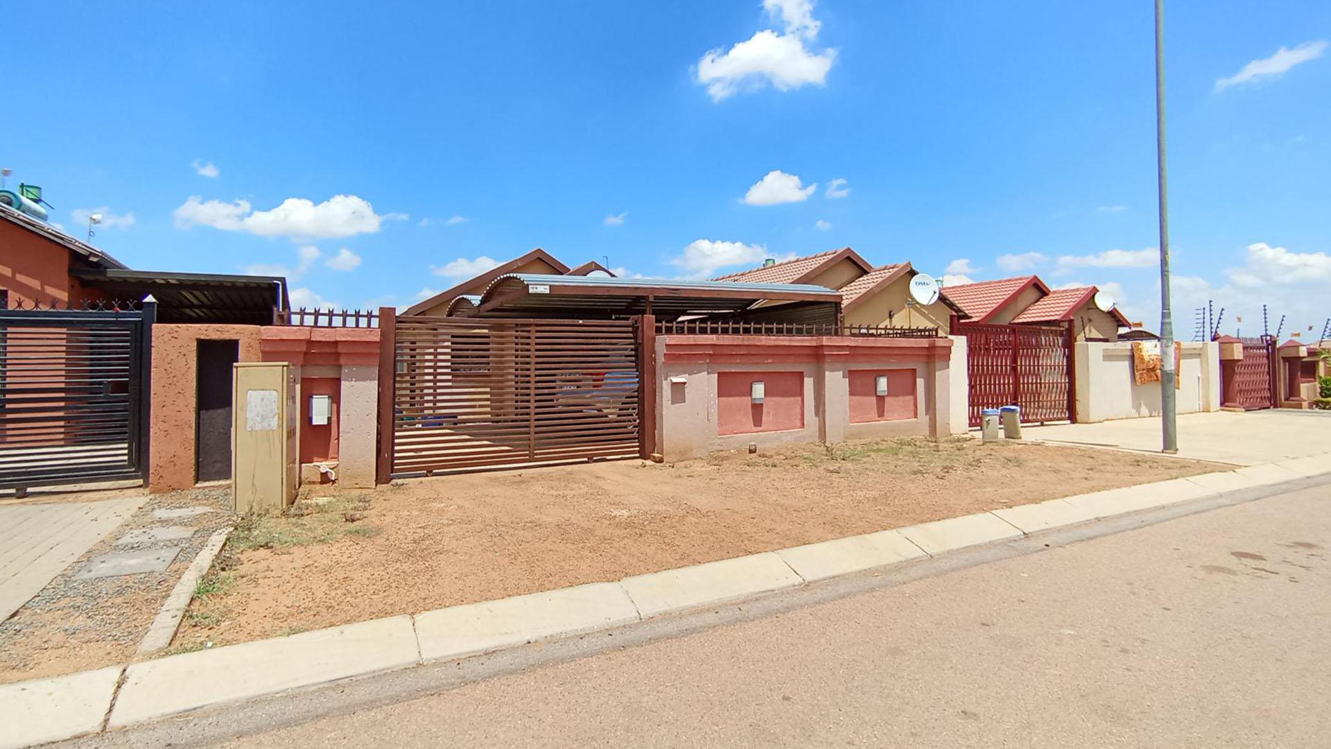 Front View of property in Soshanguve East