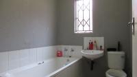 Bathroom 1 - 4 square meters of property in Protea Glen