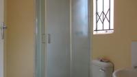 Main Bathroom - 4 square meters of property in Protea Glen