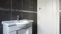 Bathroom 1 - 6 square meters of property in Primrose