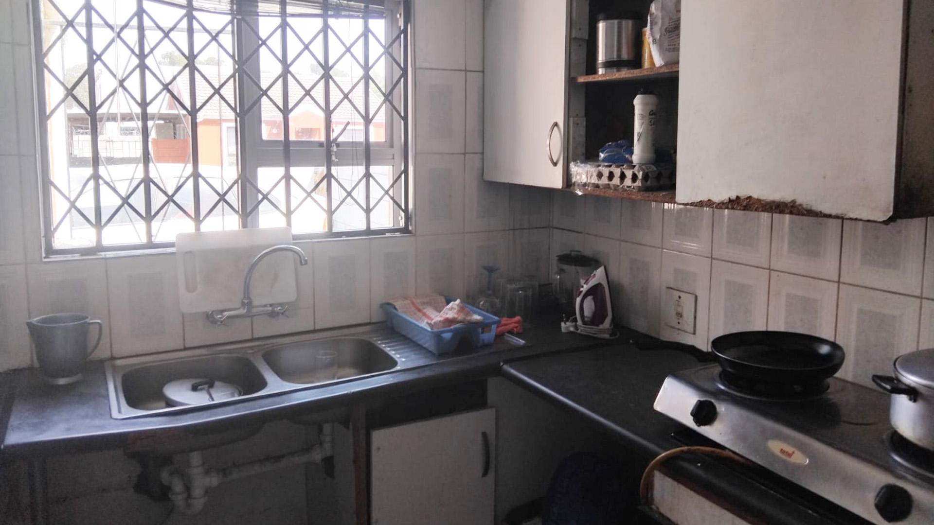 Kitchen of property in Blue Downs