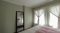 Main Bedroom - 17 square meters of property in Bryanston