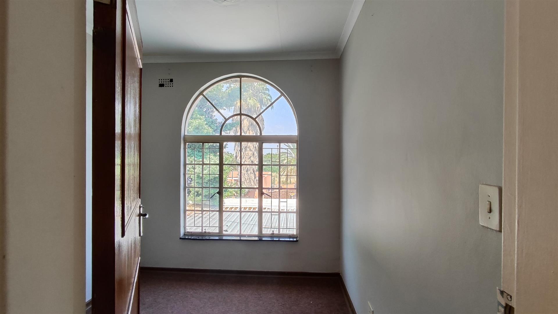 Study - 8 square meters of property in Hazeldene