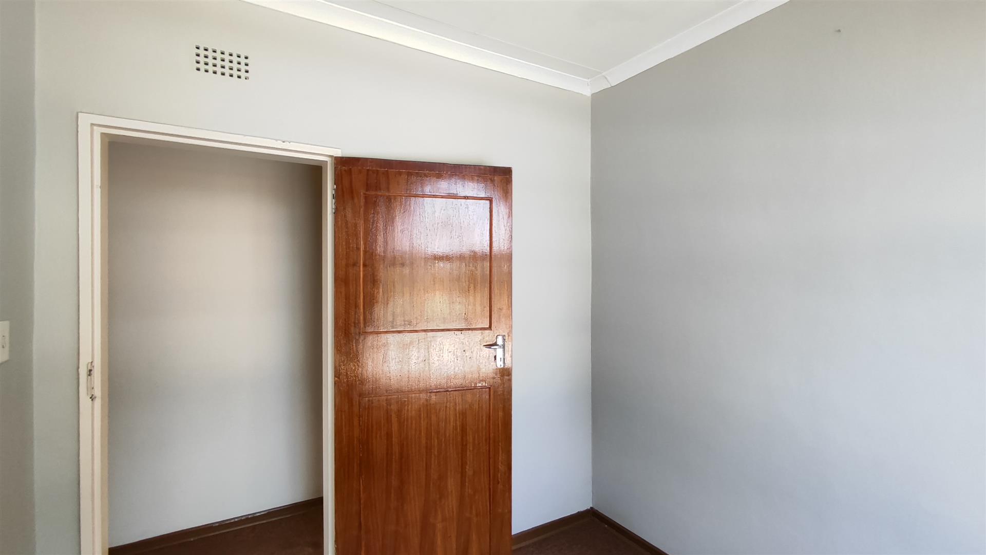 Study - 8 square meters of property in Hazeldene