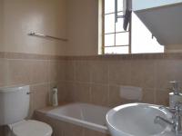 Bathroom 1 - 5 square meters of property in Mooikloof Ridge
