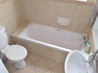 Bathroom 1 - 5 square meters of property in Mooikloof Ridge
