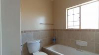 Bathroom 1 - 5 square meters of property in Mooikloof Ridge